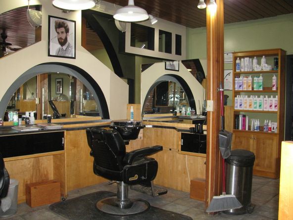94 Main St, Auburn, ME 04210
